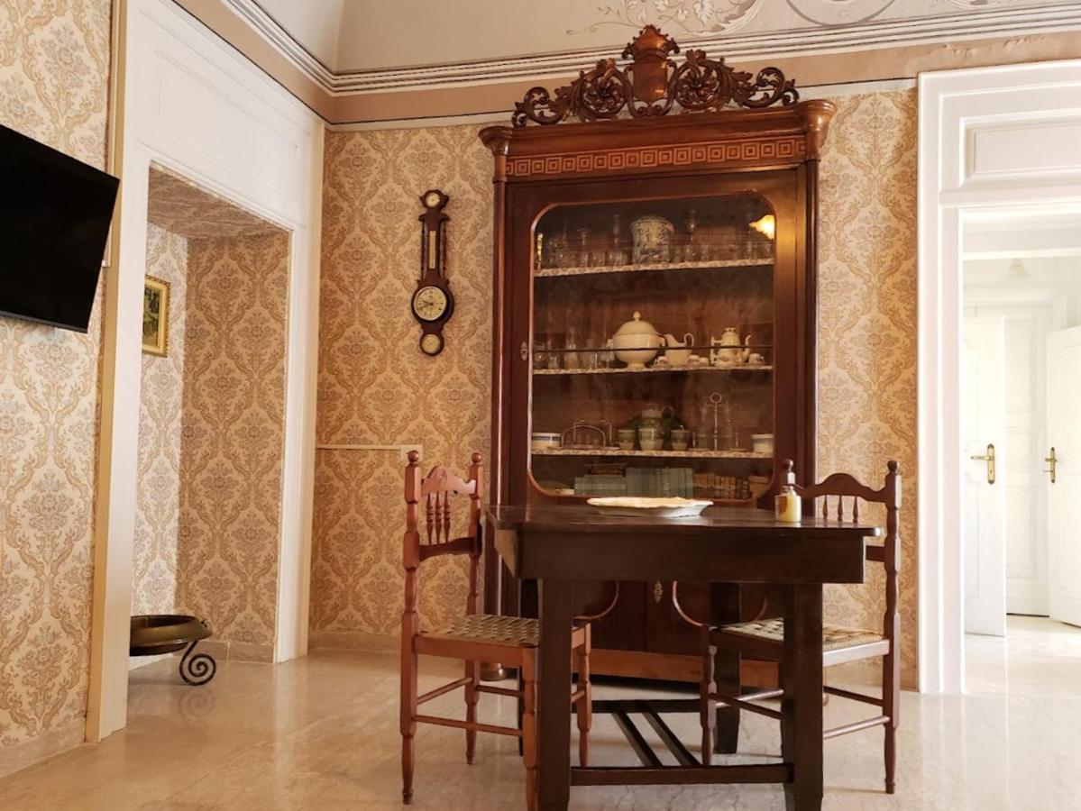 Апартаменты Dimora Maggi Al Corso - Affitti Brevi Italia Монте-Сант'Анджело Экстерьер фото