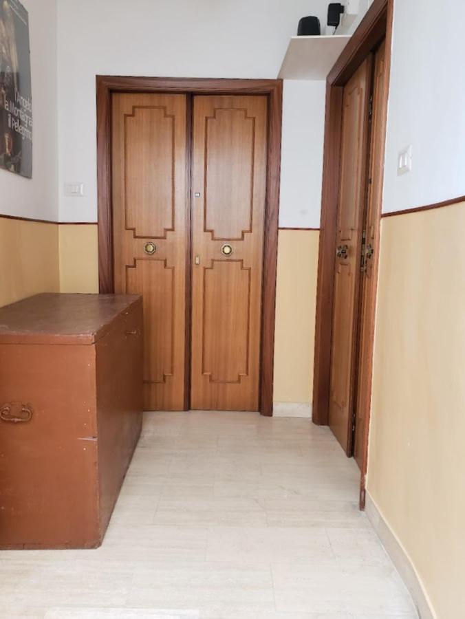 Апартаменты Dimora Maggi Al Corso - Affitti Brevi Italia Монте-Сант'Анджело Экстерьер фото