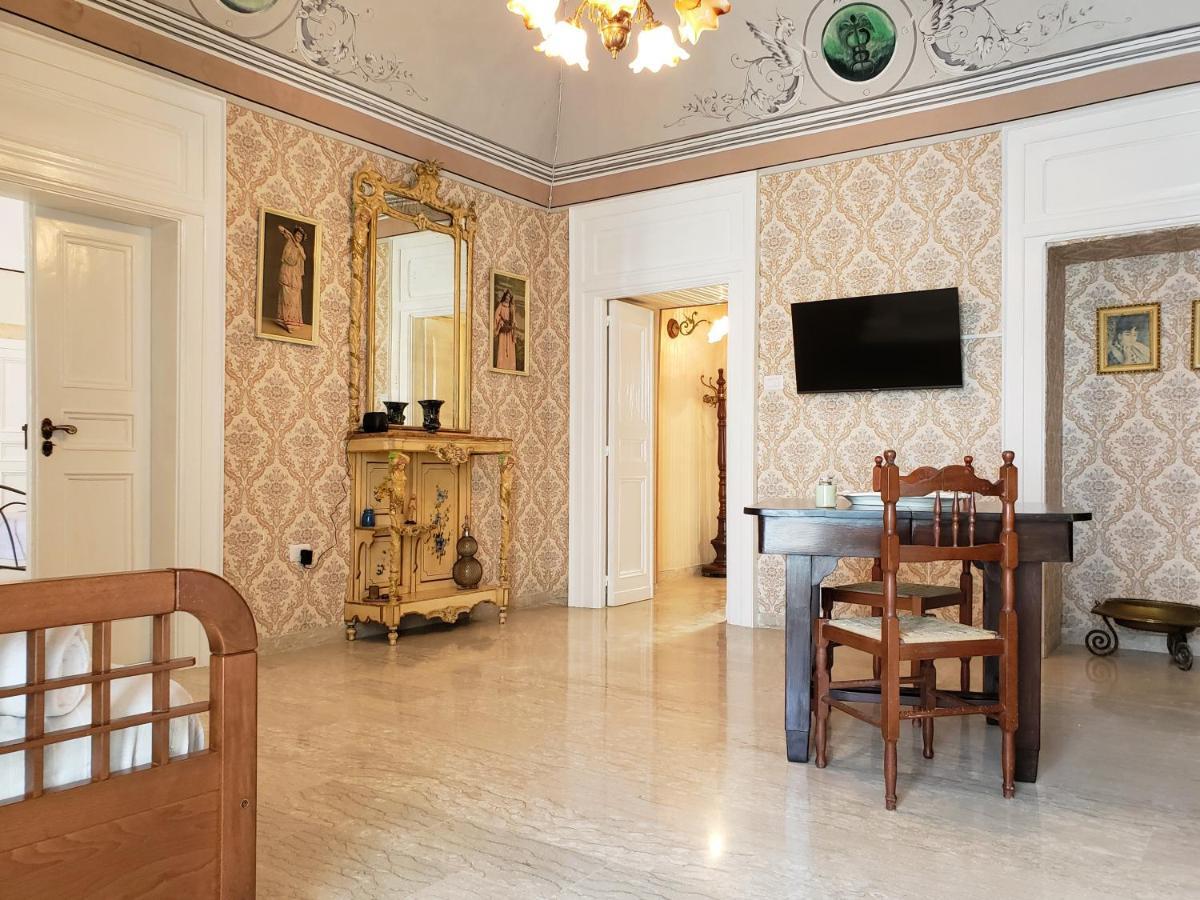 Апартаменты Dimora Maggi Al Corso - Affitti Brevi Italia Монте-Сант'Анджело Экстерьер фото