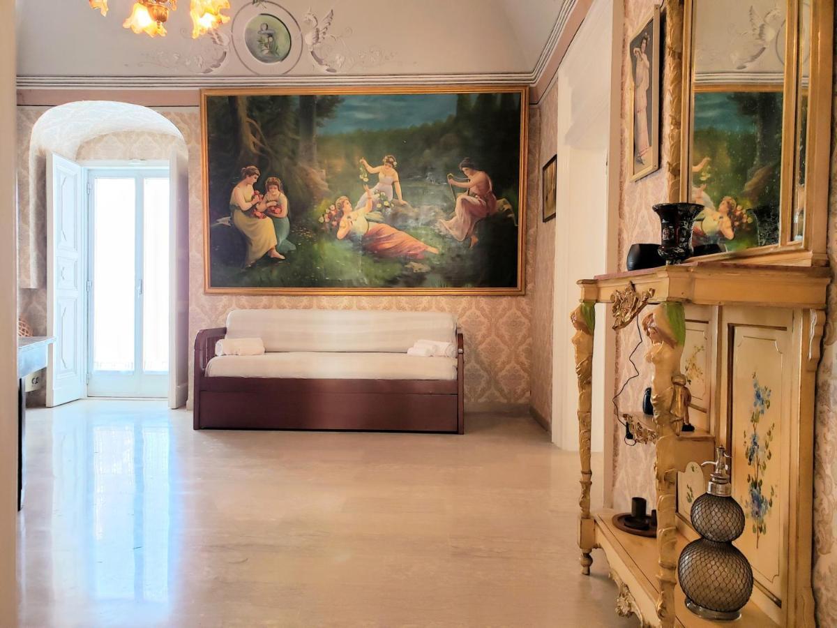Апартаменты Dimora Maggi Al Corso - Affitti Brevi Italia Монте-Сант'Анджело Экстерьер фото