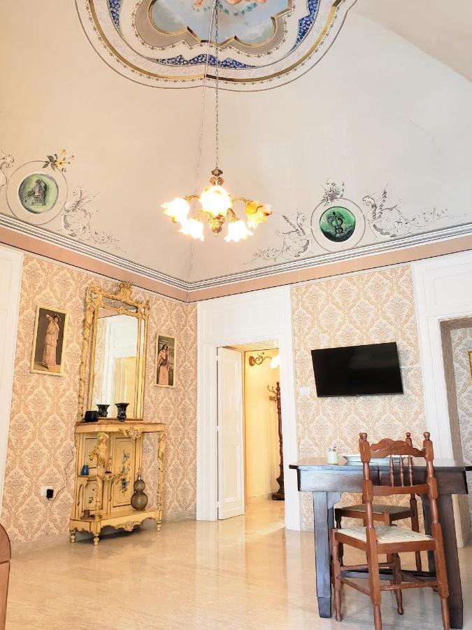 Апартаменты Dimora Maggi Al Corso - Affitti Brevi Italia Монте-Сант'Анджело Экстерьер фото