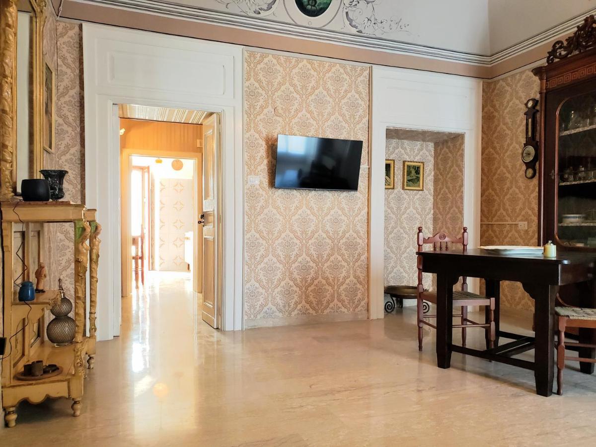 Апартаменты Dimora Maggi Al Corso - Affitti Brevi Italia Монте-Сант'Анджело Экстерьер фото